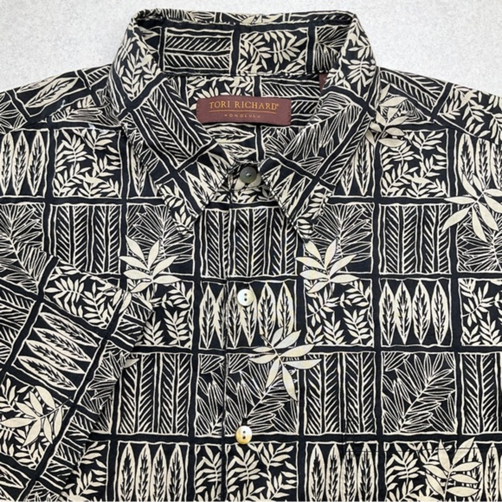 Tori Richard Leaf Study Cotton Lawn Shirt Medium Short Sleeve Button Up Brown